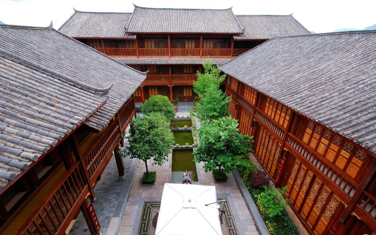 Lijiang Jinfu Hotel Εξωτερικό φωτογραφία